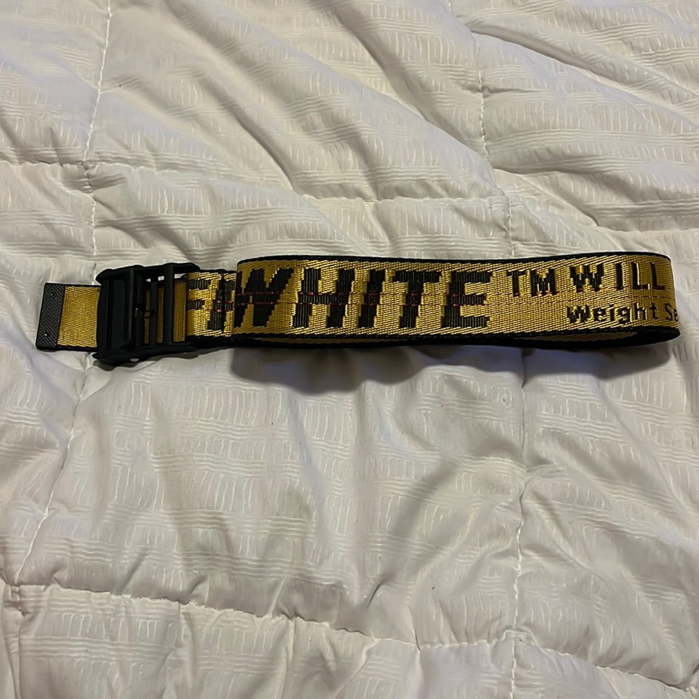 Off-White industrial belt